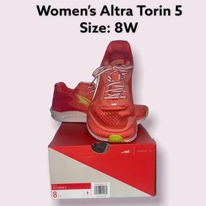Altra Women’s Running Shoes *brand new*